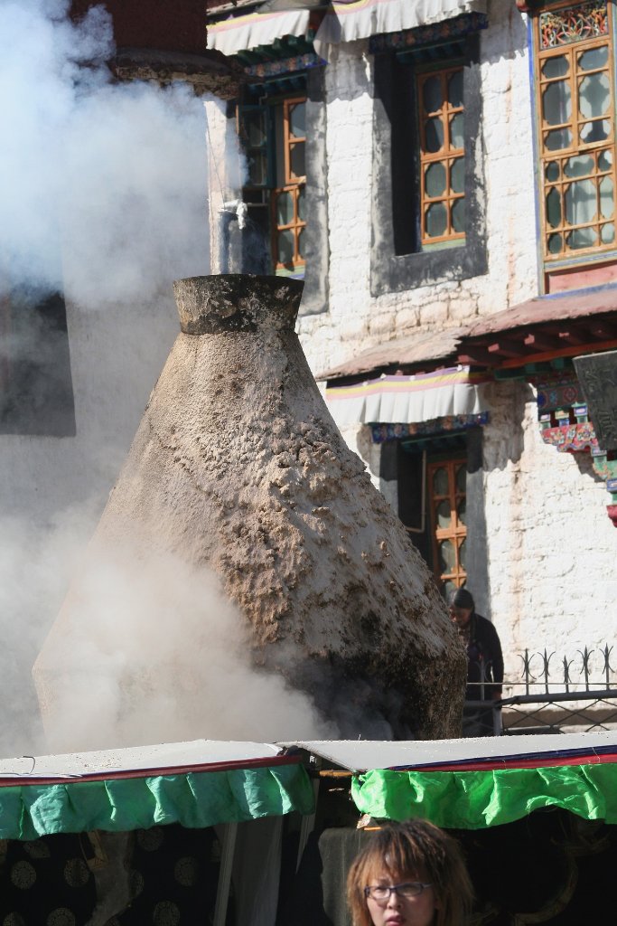 16-Jokhang monastry.jpg - Jokhang monastry